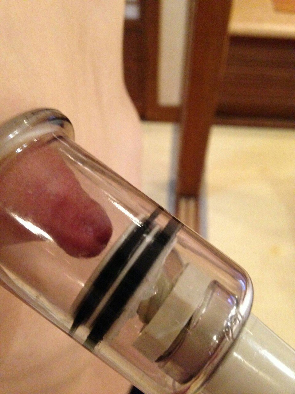 bobmax24さんの貧乳熟 肉便器 #DMchWRUE