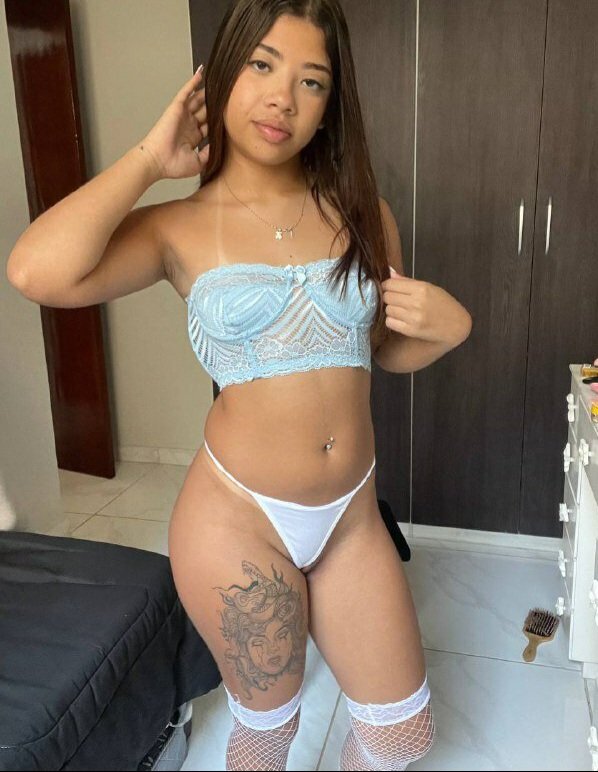 Novinha linda moreninha já iniciou carreira no JOB #EUsjW2zD